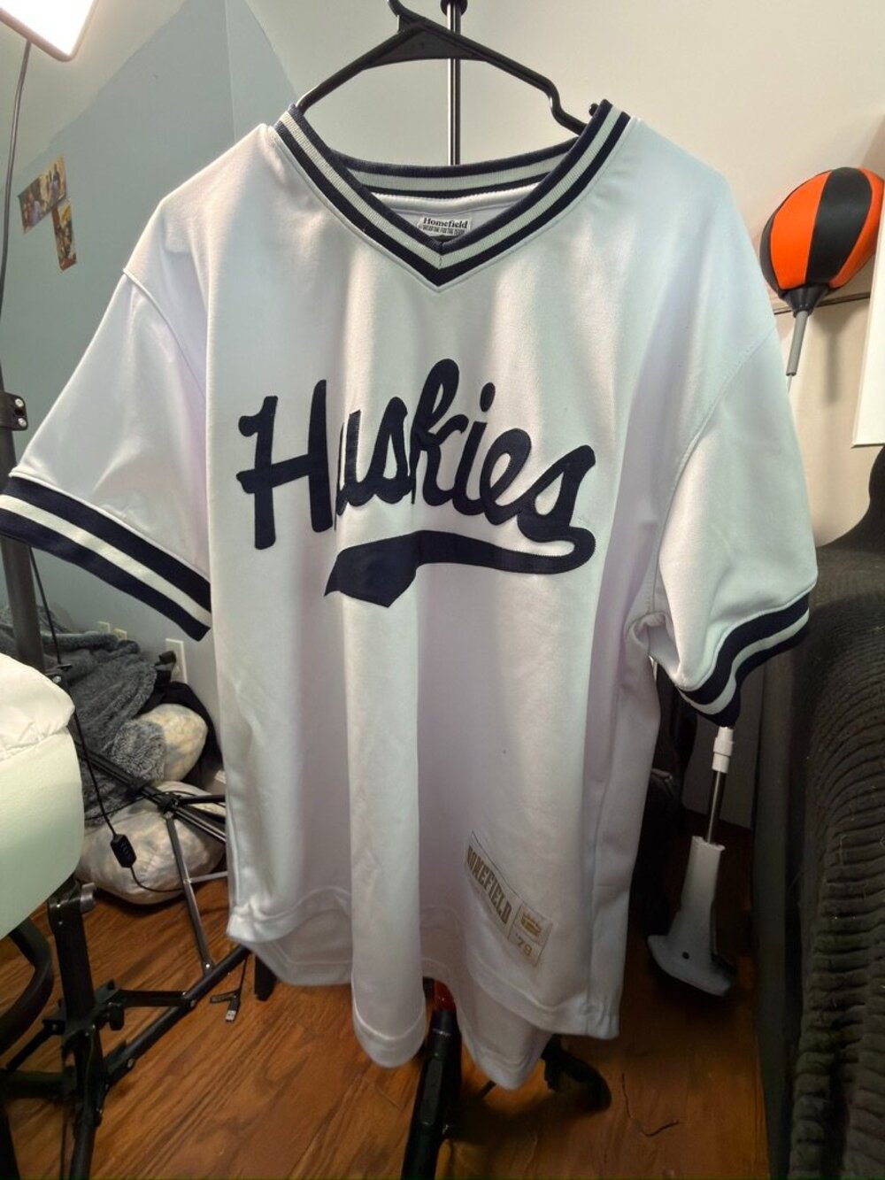 Homefield UConn Huskies Vintage Baseball Jersey, White/Navy Script, Men's Size L